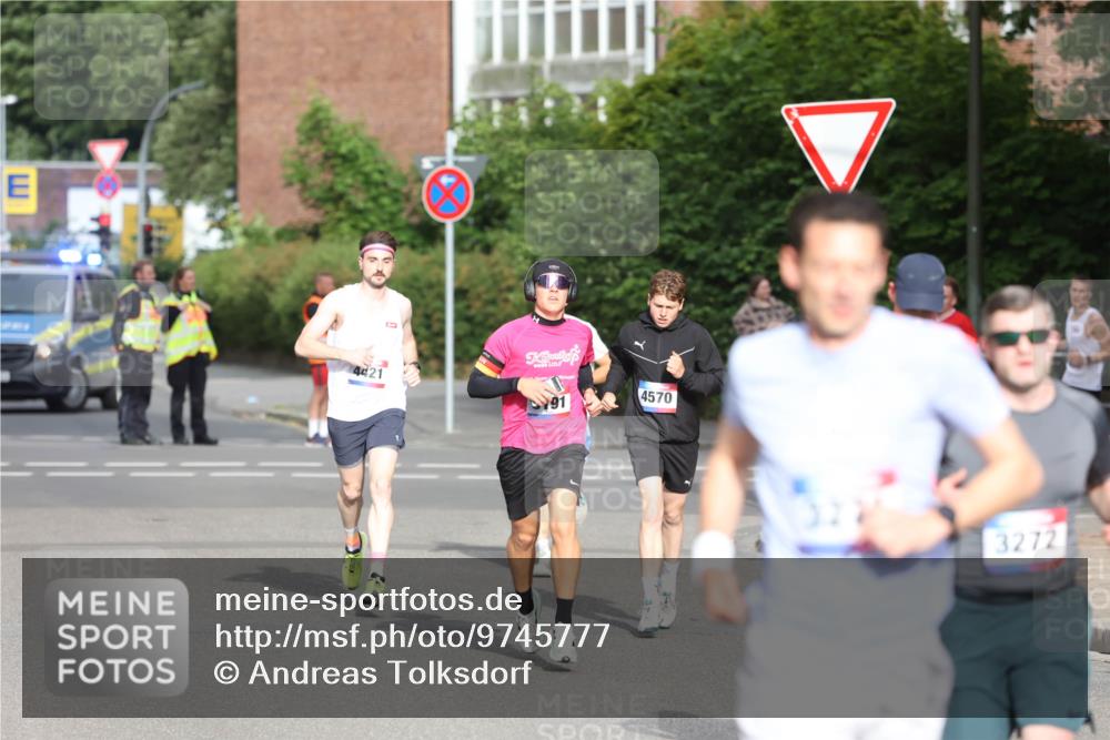 12.06.2026 - Holstenköstenlauf Andreas Tolksdorf http://msf.ph/oto/9745777 12.06.2026 19:08:29 Laufen 4421, 2, 91, 4570, 327, 3272 meine-sportfotos.de