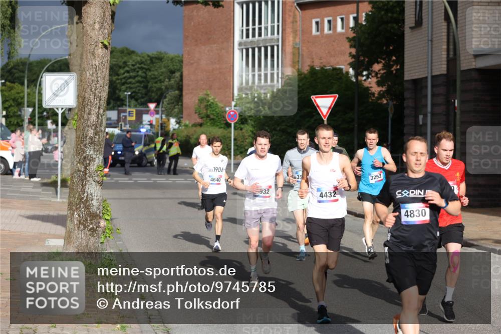 12.06.2026 - Holstenköstenlauf Andreas Tolksdorf http://msf.ph/oto/9745785 12.06.2026 19:08:37 Laufen 1906, 4640, 932, 35, 4432, 3253, 4830 meine-sportfotos.de
