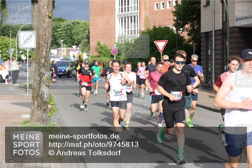 12.06.2026 - Holstenköstenlauf Andreas Tolksdorf http://msf.ph/oto/9745813 12.06.2026 19:08:50 Laufen 4314, 3956, 2, 111, 2235 meine-sportfotos.de
