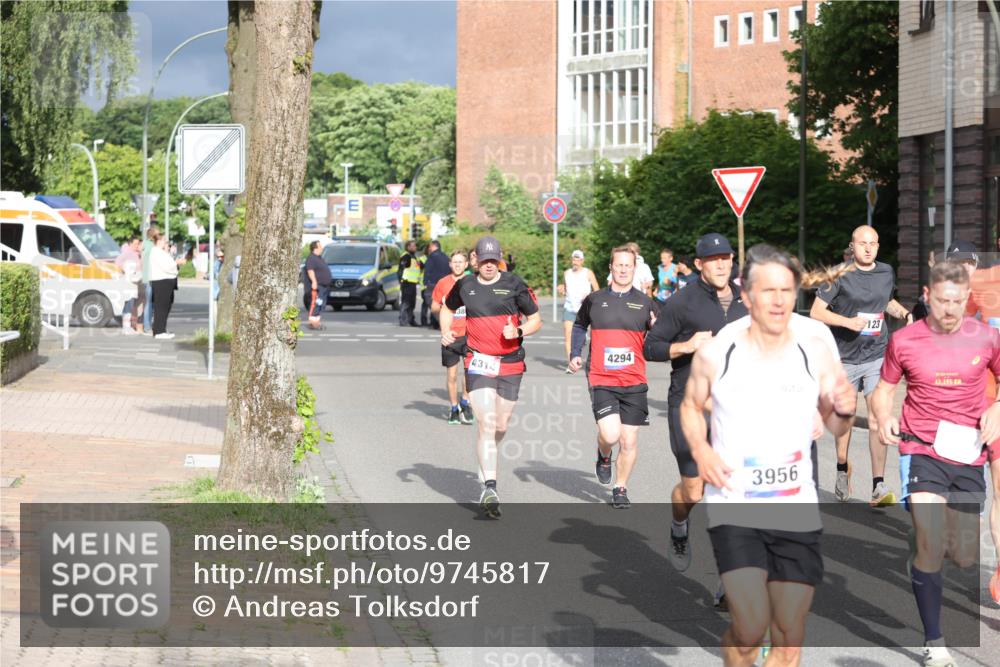 12.06.2026 - Holstenköstenlauf Andreas Tolksdorf http://msf.ph/oto/9745817 12.06.2026 19:08:52 Laufen 4294, 4314, 111, 3956, 123, 42, 195 meine-sportfotos.de