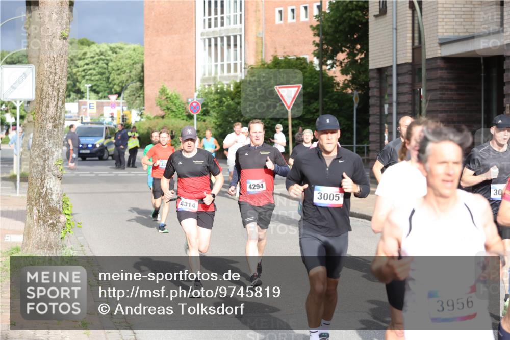 12.06.2026 - Holstenköstenlauf Andreas Tolksdorf http://msf.ph/oto/9745819 12.06.2026 19:08:53 Laufen 4314, 1115, 4294, 30, 3005, 3956 meine-sportfotos.de
