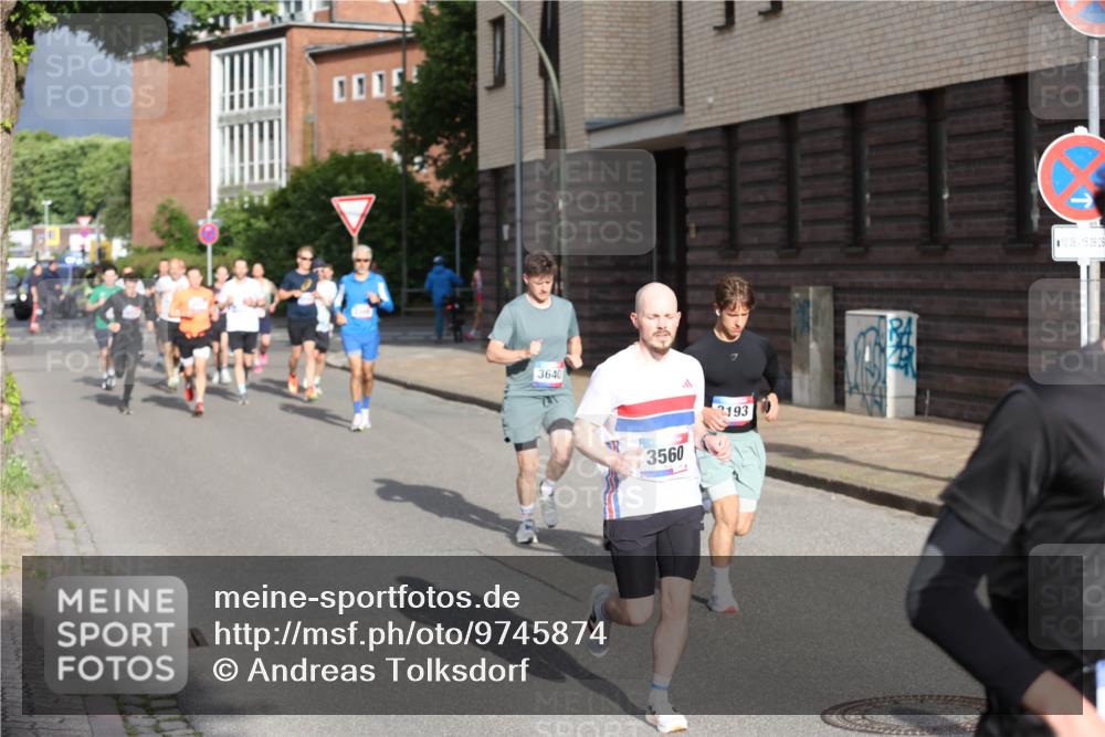 12.06.2026 - Holstenköstenlauf Andreas Tolksdorf http://msf.ph/oto/9745874 12.06.2026 19:09:25 Laufen 3640, 3560, 193, 10, 06, 15, 06, 26 meine-sportfotos.de