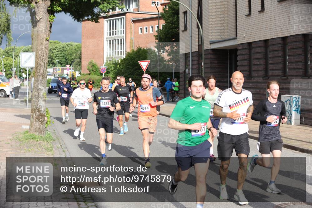 12.06.2026 - Holstenköstenlauf Andreas Tolksdorf http://msf.ph/oto/9745879 12.06.2026 19:09:32 Laufen 3698, 4185, 4238, 4237, 4514, 51, 36, 32 meine-sportfotos.de