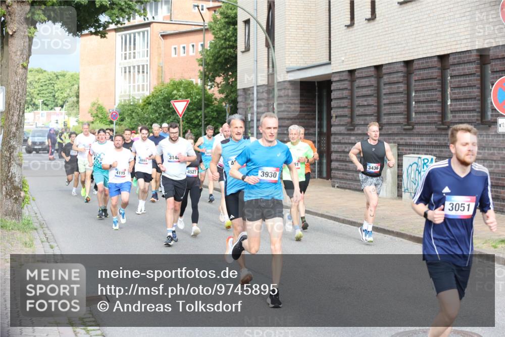 12.06.2026 - Holstenköstenlauf Andreas Tolksdorf http://msf.ph/oto/9745895 12.06.2026 19:09:41 Laufen 3754, 4115, 3891, 314, 4527, 385, 3930, 91, 3436, 3051, 10 meine-sportfotos.de