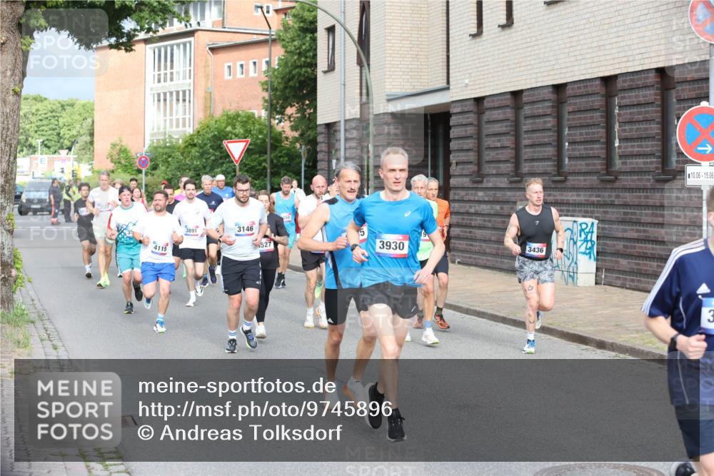 12.06.2026 - Holstenköstenlauf Andreas Tolksdorf http://msf.ph/oto/9745896 12.06.2026 19:09:42 Laufen 4115, 11153, 3891, 3146, 527, 3930, 3436, 10, 06, 15, 06, 3 meine-sportfotos.de