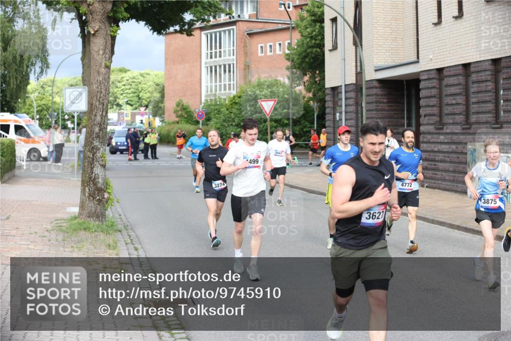 12.06.2026 - Holstenköstenlauf Andreas Tolksdorf http://msf.ph/oto/9745910 12.06.2026 19:09:49 Laufen 3274, 499, 4661, 3621, 4772, 3875 meine-sportfotos.de