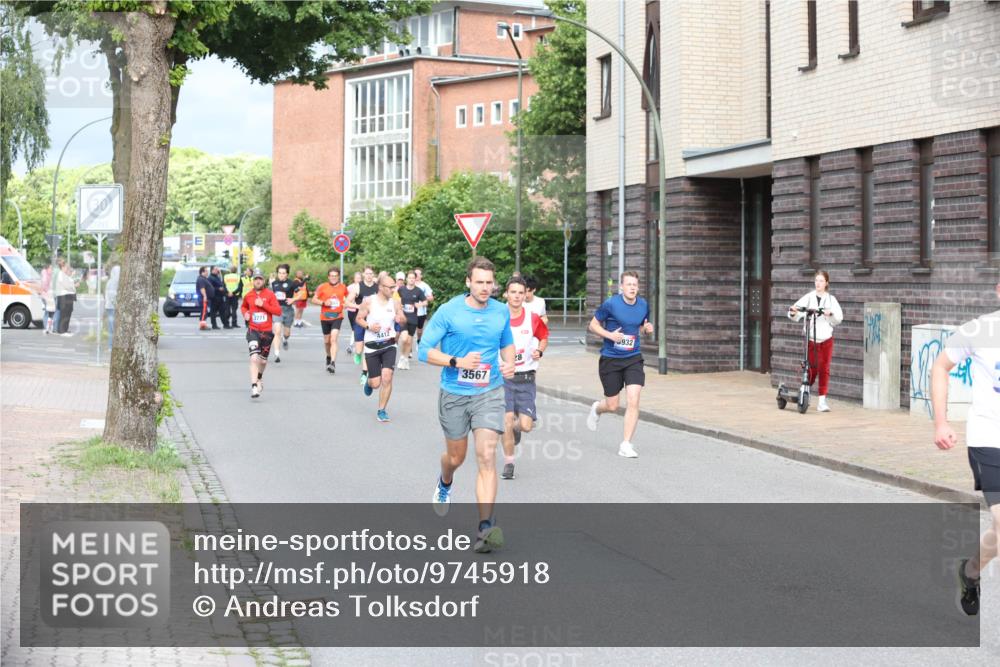 12.06.2026 - Holstenköstenlauf Andreas Tolksdorf http://msf.ph/oto/9745918 12.06.2026 19:09:53 Laufen 3771, 4412, 3567, 28, 932 meine-sportfotos.de
