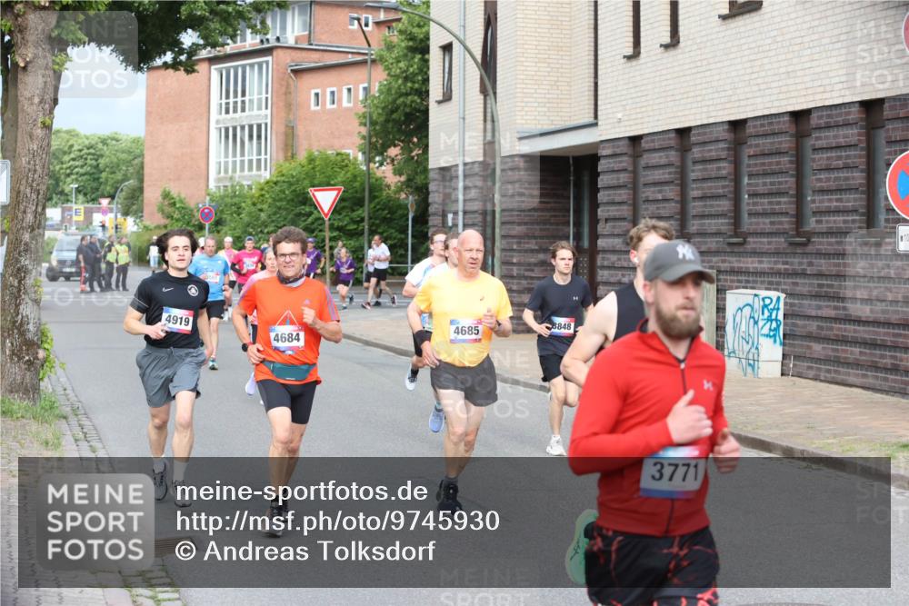 12.06.2026 - Holstenköstenlauf Andreas Tolksdorf http://msf.ph/oto/9745930 12.06.2026 19:10:00 Laufen 4685, 4919, 4684, 8848, 3771, 10 meine-sportfotos.de
