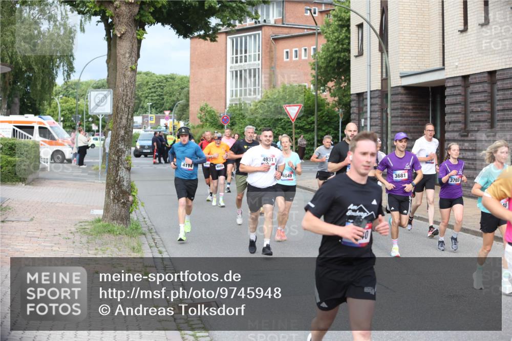 12.06.2026 - Holstenköstenlauf Andreas Tolksdorf http://msf.ph/oto/9745948 12.06.2026 19:10:10 Laufen 4114, 4888, 4931, 4649, 3681, 3703 meine-sportfotos.de