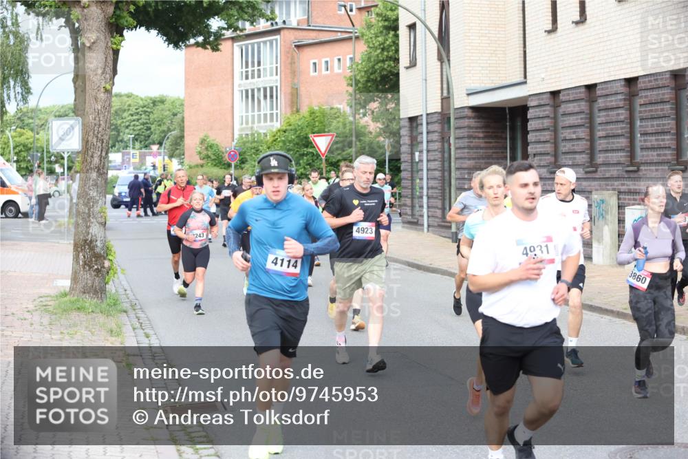 12.06.2026 - Holstenköstenlauf Andreas Tolksdorf http://msf.ph/oto/9745953 12.06.2026 19:10:12 Laufen 2243, 4114, 4923, 4931, 3860 meine-sportfotos.de