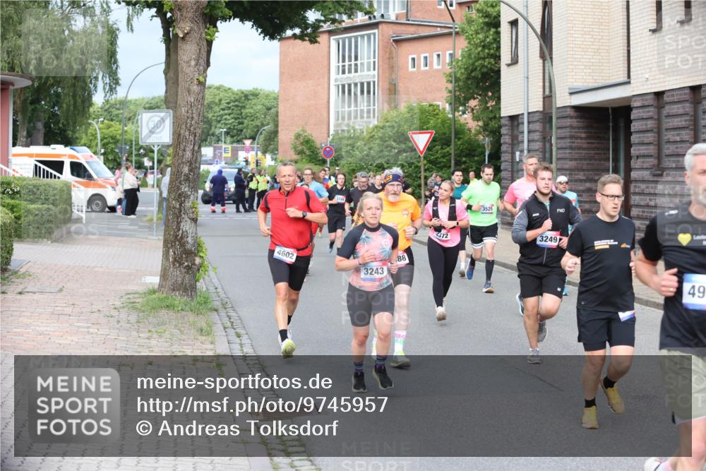 12.06.2026 - Holstenköstenlauf Andreas Tolksdorf http://msf.ph/oto/9745957 12.06.2026 19:10:14 Laufen 3749, 4602, 3243, 88, 4312, 3525, 3249, 49 meine-sportfotos.de