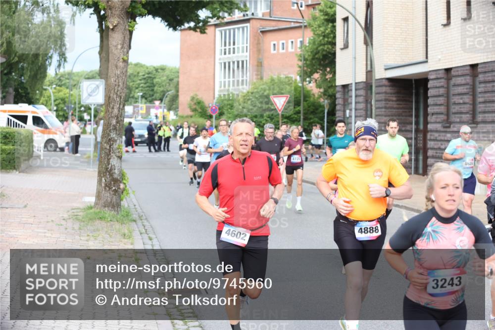 12.06.2026 - Holstenköstenlauf Andreas Tolksdorf http://msf.ph/oto/9745960 12.06.2026 19:10:16 Laufen 4720, 4602, 4888, 3243, 4628 meine-sportfotos.de