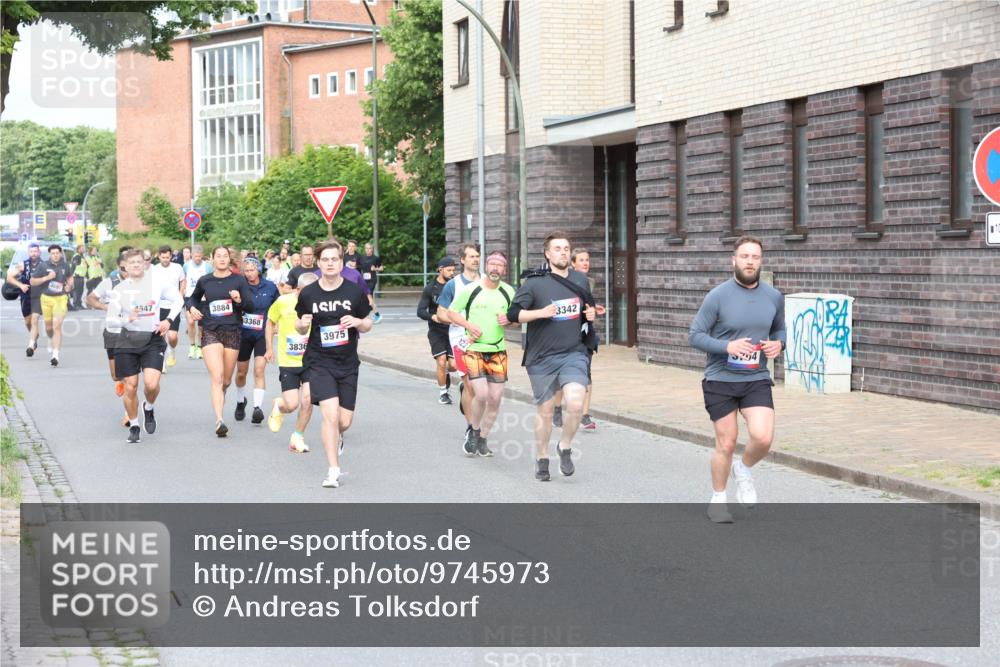 12.06.2026 - Holstenköstenlauf Andreas Tolksdorf http://msf.ph/oto/9745973 12.06.2026 19:10:29 Laufen 547, 3884, 3368, 3836, 3975, 3342, 54, 1 meine-sportfotos.de