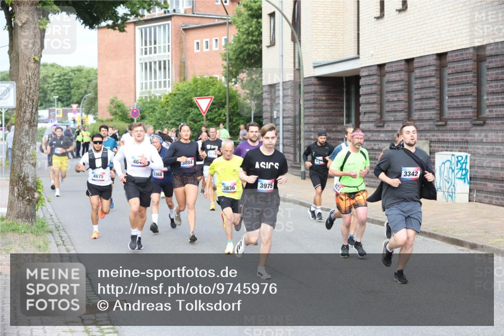 12.06.2026 - Holstenköstenlauf Andreas Tolksdorf http://msf.ph/oto/9745976 12.06.2026 19:10:30 Laufen 4675, 46, 3368, 0005, 3884, 3836, 3975, 123, 3342 meine-sportfotos.de