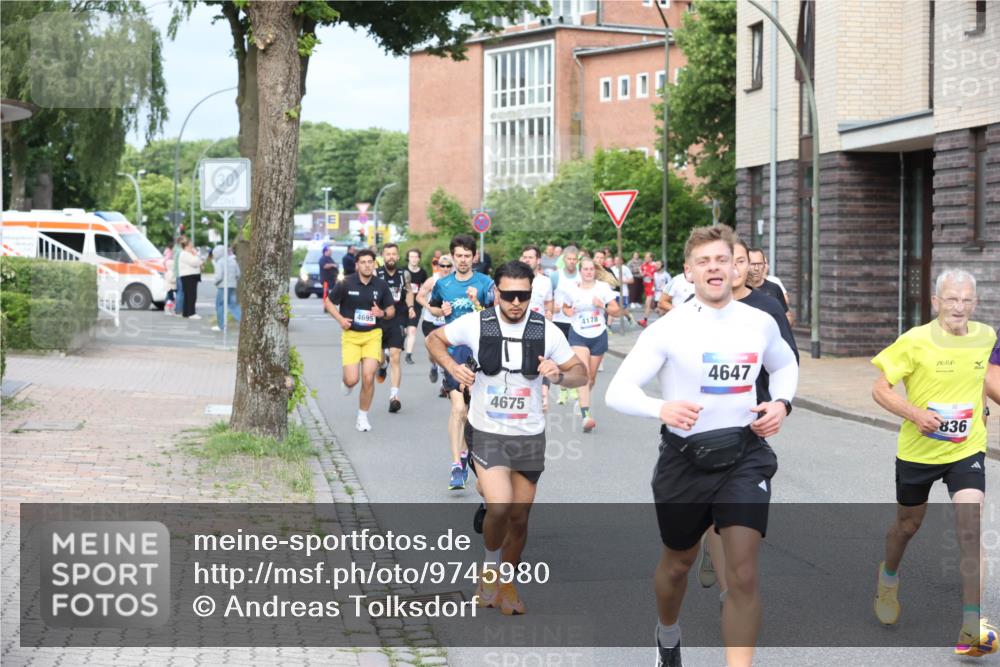 12.06.2026 - Holstenköstenlauf Andreas Tolksdorf http://msf.ph/oto/9745980 12.06.2026 19:10:32 Laufen 4695, 4675, 4178, 4647, 836 meine-sportfotos.de