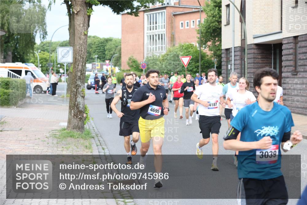 12.06.2026 - Holstenköstenlauf Andreas Tolksdorf http://msf.ph/oto/9745986 12.06.2026 19:10:35 Laufen 4695, 4187, 3039 meine-sportfotos.de