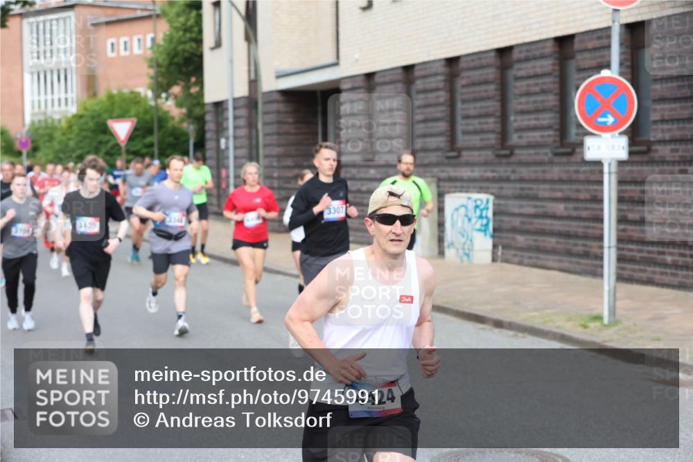 12.06.2026 - Holstenköstenlauf Andreas Tolksdorf http://msf.ph/oto/9745991 12.06.2026 19:10:38 Laufen 3000, 3430, 3307, 4424 meine-sportfotos.de