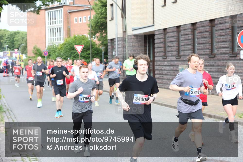 12.06.2026 - Holstenköstenlauf Andreas Tolksdorf http://msf.ph/oto/9745994 12.06.2026 19:10:40 Laufen 4794, 3762, 0000, 3709, 3615, 3181, 3348, 3430 meine-sportfotos.de