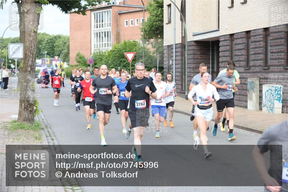 12.06.2026 - Holstenköstenlauf Andreas Tolksdorf http://msf.ph/oto/9745996 12.06.2026 19:10:42 Laufen 4610, 3595, 4794, 46, 86, 4430, 3762, 3349, 2615 meine-sportfotos.de