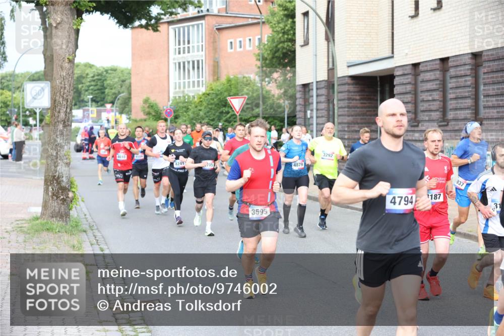 12.06.2026 - Holstenköstenlauf Andreas Tolksdorf http://msf.ph/oto/9746002 12.06.2026 19:10:44 Laufen 4610, 4504, 4241, 705, 3595, 4879, 3292, 4794, 187, 937 meine-sportfotos.de