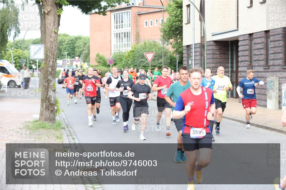 12.06.2026 - Holstenköstenlauf Andreas Tolksdorf http://msf.ph/oto/9746003 12.06.2026 19:10:45 Laufen 30621, 4610, 4241, 3705, 3116, 3292, 3490, 3595 meine-sportfotos.de
