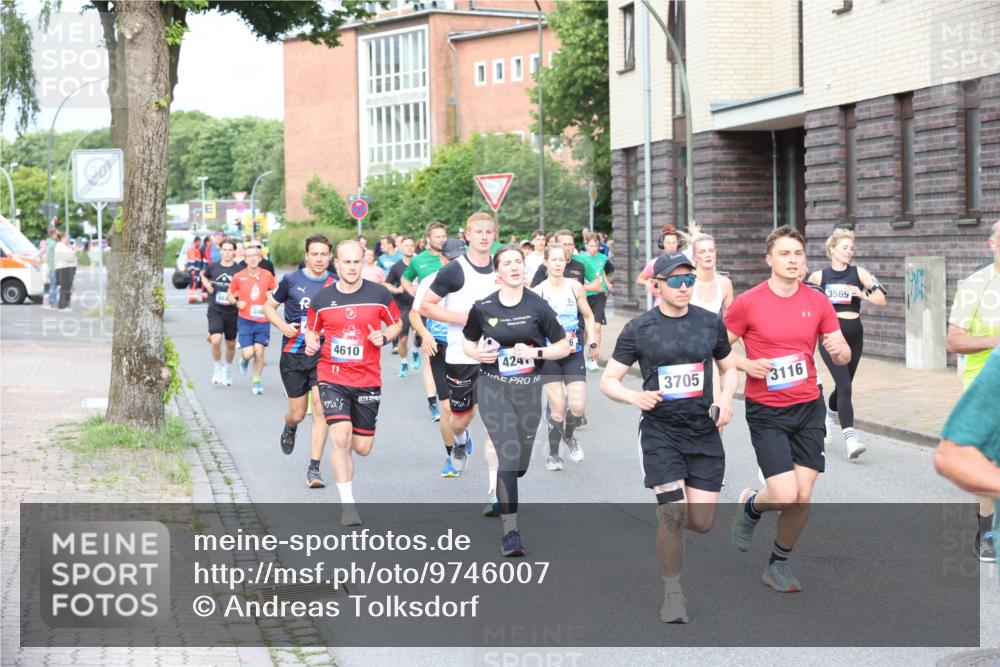 12.06.2026 - Holstenköstenlauf Andreas Tolksdorf http://msf.ph/oto/9746007 12.06.2026 19:10:47 Laufen 4610, 11, 424, 3705, 3116, 3569 meine-sportfotos.de