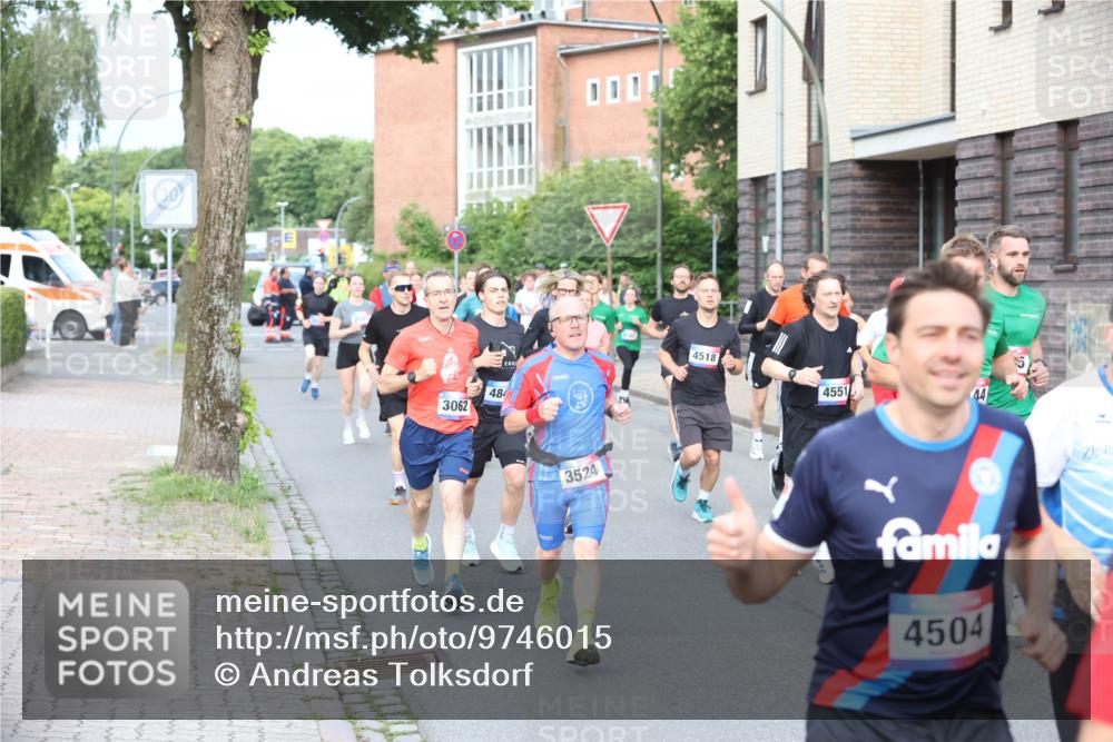 12.06.2026 - Holstenköstenlauf Andreas Tolksdorf http://msf.ph/oto/9746015 12.06.2026 19:10:50 Laufen 3062, 484, 3524, 4518, 4551, 4504 meine-sportfotos.de
