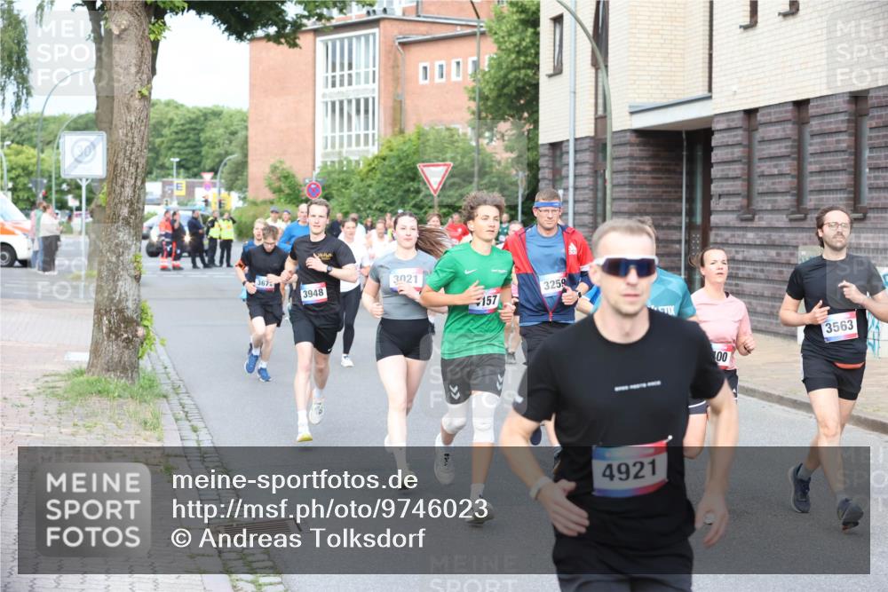 12.06.2026 - Holstenköstenlauf Andreas Tolksdorf http://msf.ph/oto/9746023 12.06.2026 19:10:53 Laufen 367, 3948, 3021, 3259, 157, 4921, 3563, 00 meine-sportfotos.de