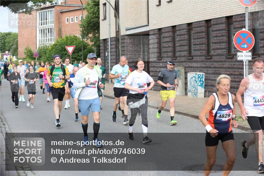 12.06.2026 - Holstenköstenlauf Andreas Tolksdorf http://msf.ph/oto/9746039 12.06.2026 19:11:02 Laufen 194, 3215, 3824, 890, 4891, 4625, 10, 06, 15, 06, 26, 4443, 4829 meine-sportfotos.de