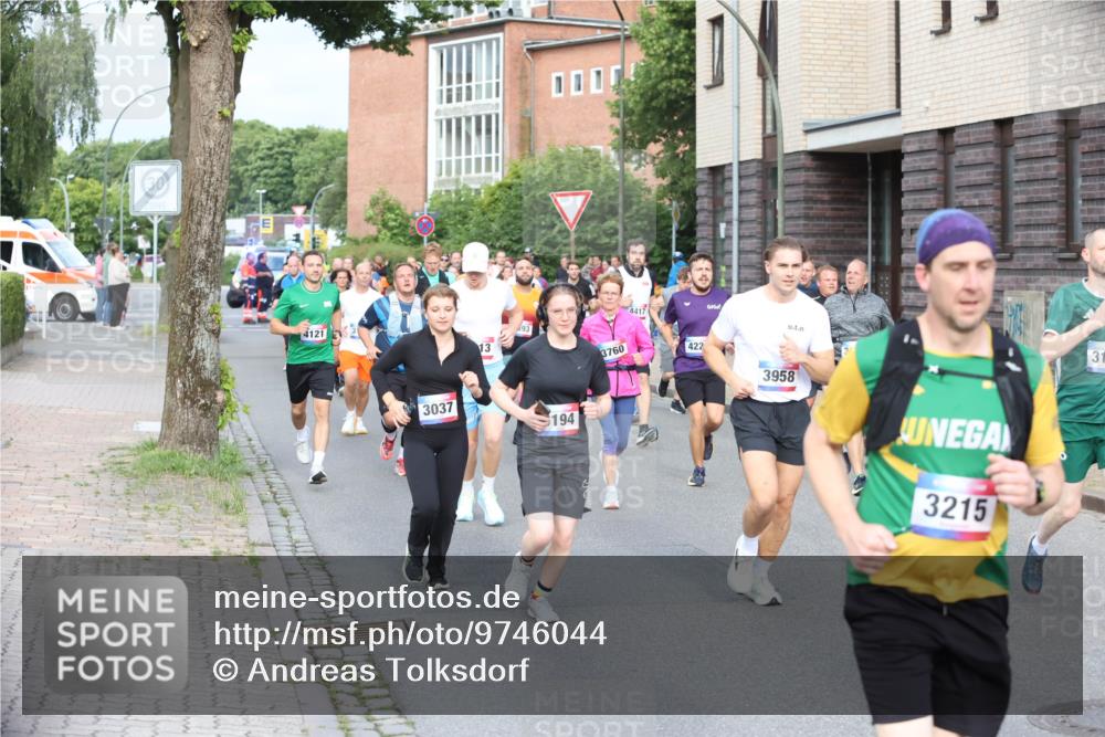 12.06.2026 - Holstenköstenlauf Andreas Tolksdorf http://msf.ph/oto/9746044 12.06.2026 19:11:05 Laufen 4121, 3037, 13, 93, 194, 3760, 4417, 422, 3958, 3215, 31 meine-sportfotos.de