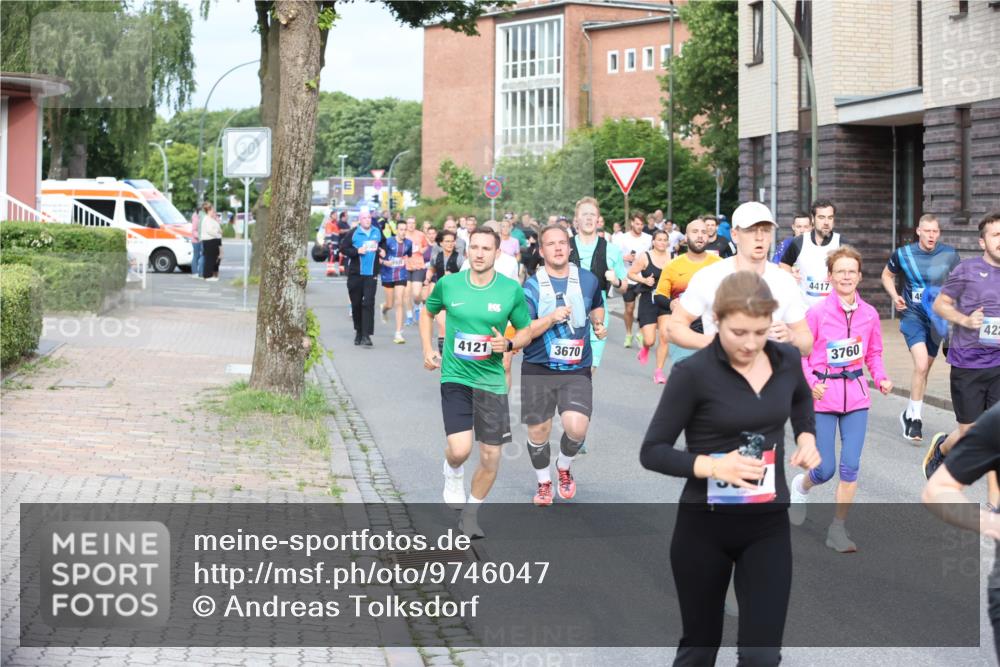 12.06.2026 - Holstenköstenlauf Andreas Tolksdorf http://msf.ph/oto/9746047 12.06.2026 19:11:07 Laufen 4121, 3670, 4417, 3760, 422 meine-sportfotos.de