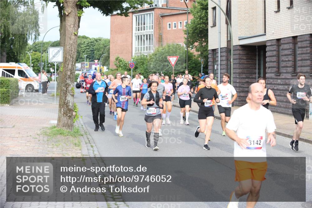 12.06.2026 - Holstenköstenlauf Andreas Tolksdorf http://msf.ph/oto/9746052 12.06.2026 19:11:10 Laufen 3502, 3935, 3767, 390, 3668, 3247, 4881, 4083, 3142 meine-sportfotos.de