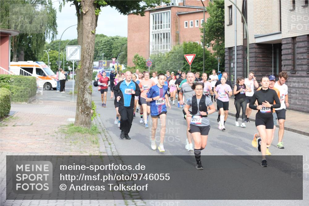 12.06.2026 - Holstenköstenlauf Andreas Tolksdorf http://msf.ph/oto/9746055 12.06.2026 19:11:11 Laufen 3502, 3053, 3935, 890, 3767, 445, 376, 3668, 3247, 81 meine-sportfotos.de