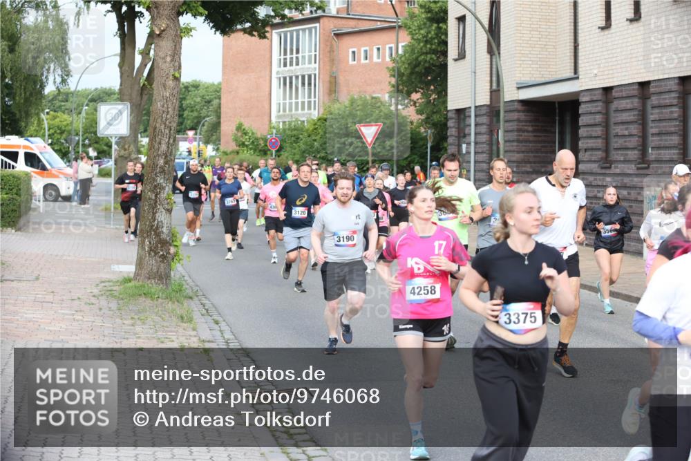 12.06.2026 - Holstenköstenlauf Andreas Tolksdorf http://msf.ph/oto/9746068 12.06.2026 19:11:20 Laufen 3174, 3763, 436, 3120, 3190, 0000, 834, 17, 13, 4258, 3375, 3560 meine-sportfotos.de