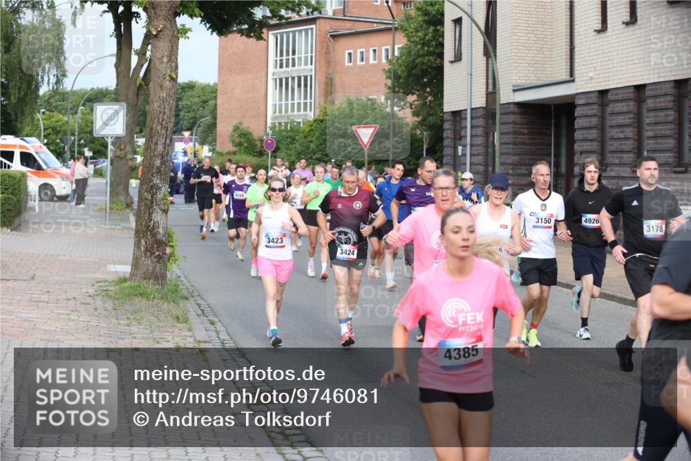 12.06.2026 - Holstenköstenlauf Andreas Tolksdorf http://msf.ph/oto/9746081 12.06.2026 19:11:28 Laufen 4085, 3423, 3424, 207, 4385, 3150, 4926, 3178 meine-sportfotos.de