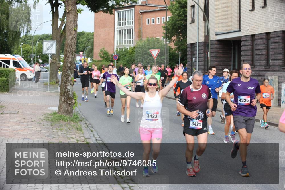 12.06.2026 - Holstenköstenlauf Andreas Tolksdorf http://msf.ph/oto/9746085 12.06.2026 19:11:29 Laufen 408, 194, 3483, 1, 3423, 3424, 4225, 3756 meine-sportfotos.de