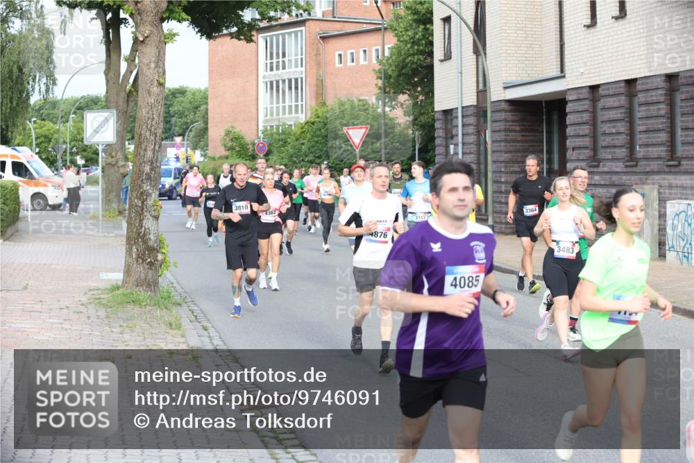 12.06.2026 - Holstenköstenlauf Andreas Tolksdorf http://msf.ph/oto/9746091 12.06.2026 19:11:33 Laufen 3810, 4362, 4876, 3117, 3364, 4085, 3483 meine-sportfotos.de
