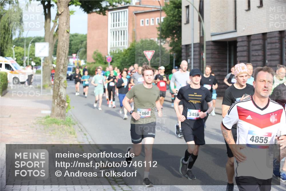 12.06.2026 - Holstenköstenlauf Andreas Tolksdorf http://msf.ph/oto/9746112 12.06.2026 19:11:47 Laufen 2460, 3459, 4855 meine-sportfotos.de