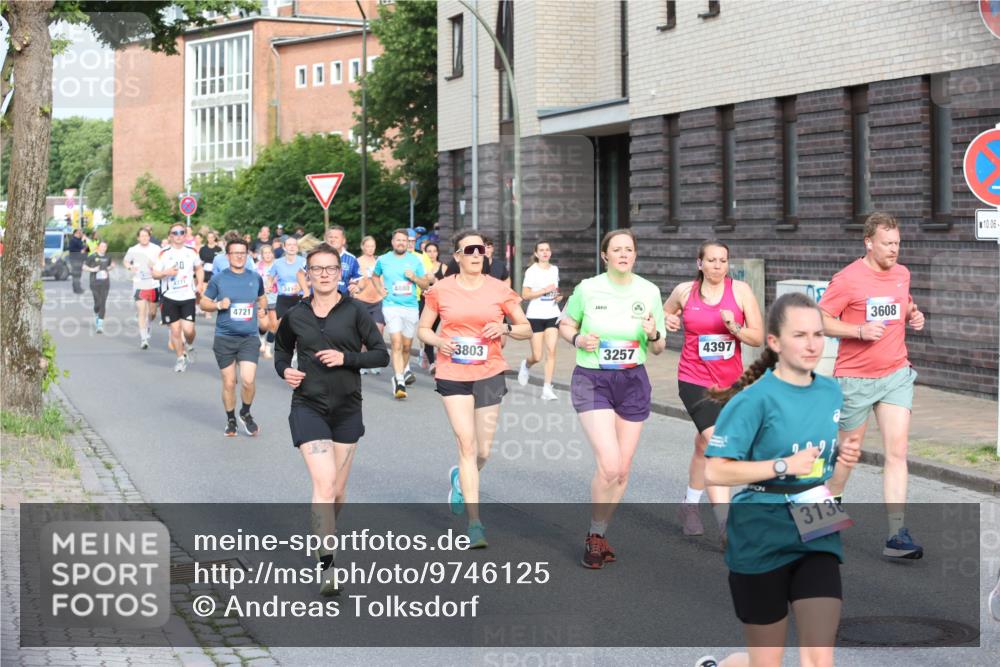 12.06.2026 - Holstenköstenlauf Andreas Tolksdorf http://msf.ph/oto/9746125 12.06.2026 19:11:57 Laufen 20, 4721, 4880, 3803, 3257, 4397, 313, 3608, 10, 06 meine-sportfotos.de