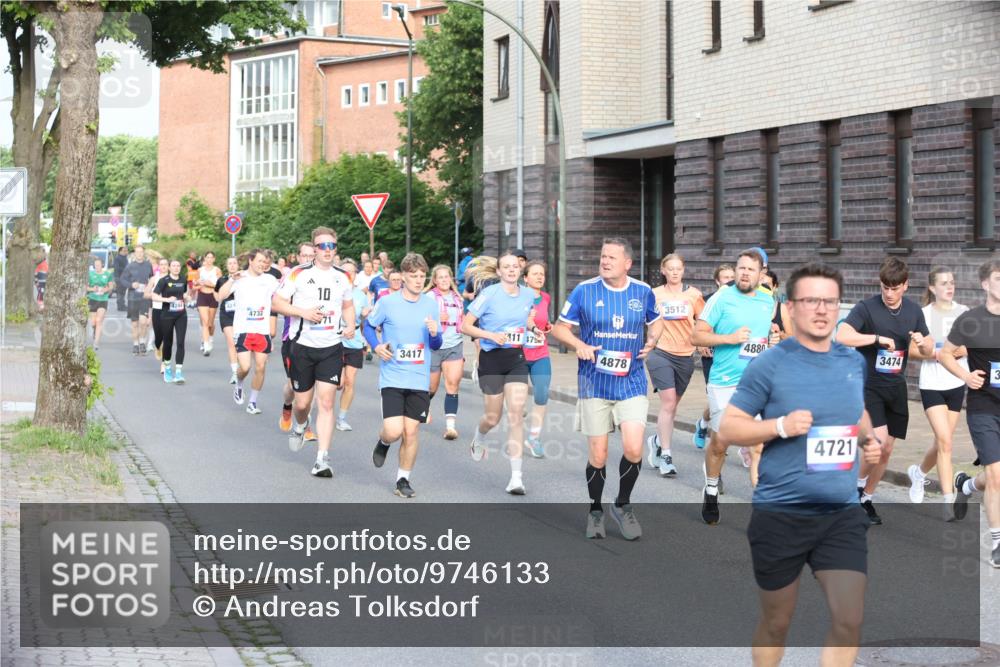 12.06.2026 - Holstenköstenlauf Andreas Tolksdorf http://msf.ph/oto/9746133 12.06.2026 19:12:01 Laufen 4244, 4732, 10, 71, 3512, 311, 175, 3417, 4878, 4880, 3474, 4721 meine-sportfotos.de