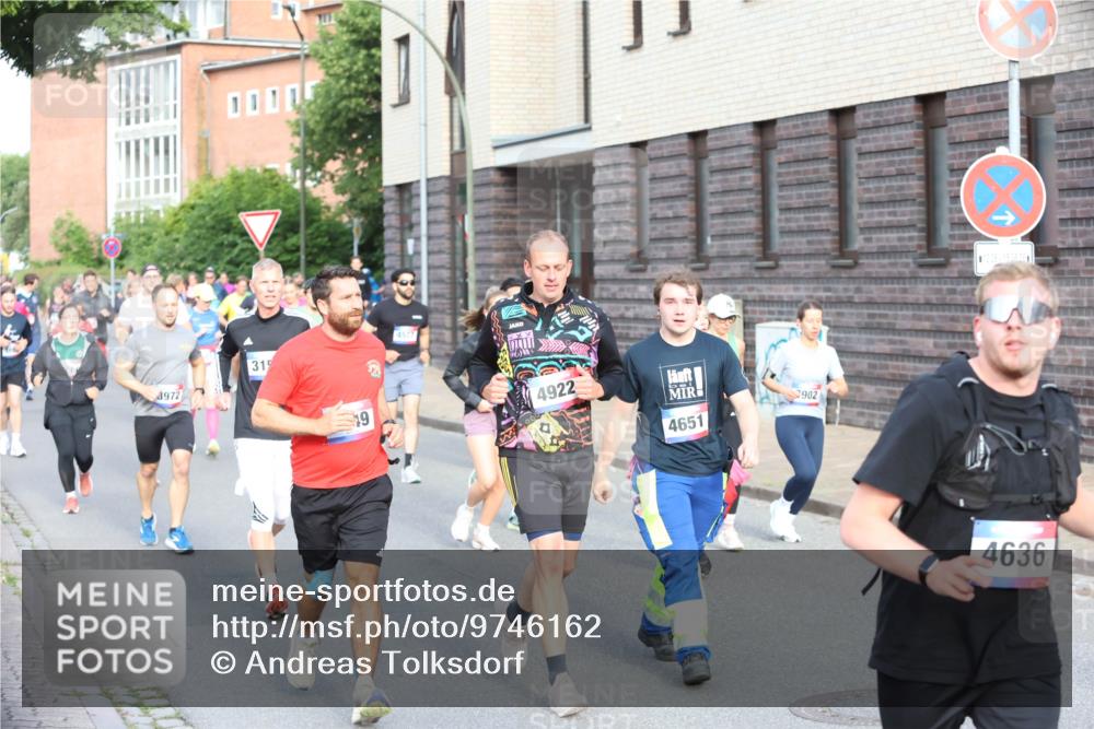 12.06.2026 - Holstenköstenlauf Andreas Tolksdorf http://msf.ph/oto/9746162 12.06.2026 19:12:25 Laufen 3972, 315, 19, 4577, 4922, 4651, 902, 4636 meine-sportfotos.de