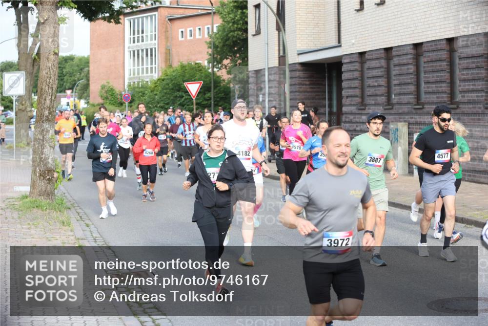 12.06.2026 - Holstenköstenlauf Andreas Tolksdorf http://msf.ph/oto/9746167 12.06.2026 19:12:27 Laufen 3065, 4268, 277, 4182, 4578, 4577, 35, 3887, 3972 meine-sportfotos.de