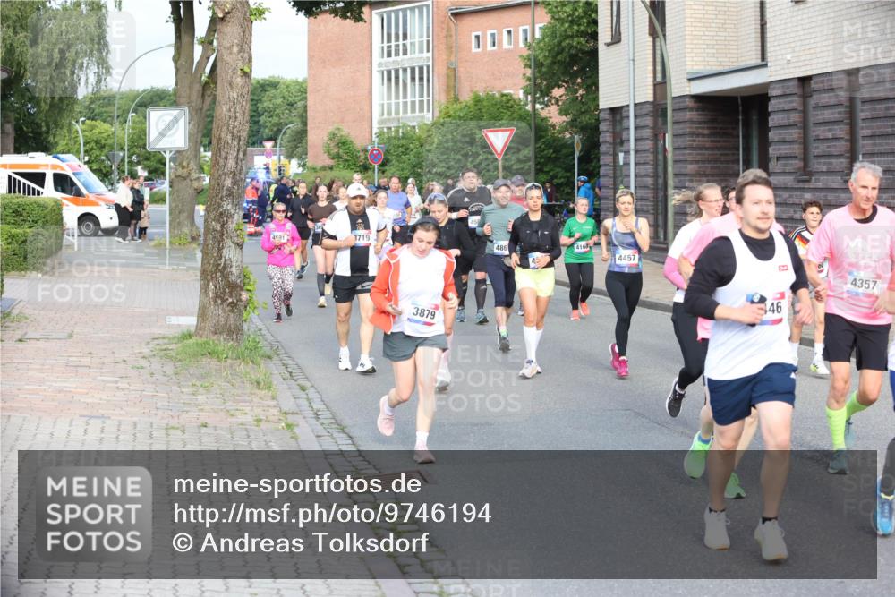 12.06.2026 - Holstenköstenlauf Andreas Tolksdorf http://msf.ph/oto/9746194 12.06.2026 19:12:48 Laufen 491, 3719, 3879, 486, 4160, 4457, 46, 2030, 4357 meine-sportfotos.de