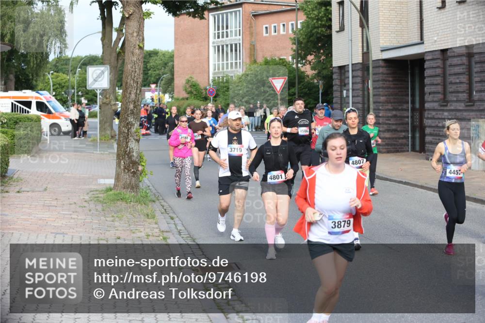 12.06.2026 - Holstenköstenlauf Andreas Tolksdorf http://msf.ph/oto/9746198 12.06.2026 19:12:49 Laufen 451, 4691, 3719, 4801, 4586, 3879, 4807, 4457 meine-sportfotos.de