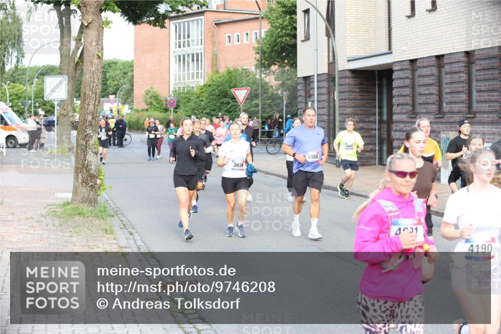 12.06.2026 - Holstenköstenlauf Andreas Tolksdorf http://msf.ph/oto/9746208 12.06.2026 19:12:54 Laufen 3939, 4850, 3085, 306, 4021, 4190 meine-sportfotos.de