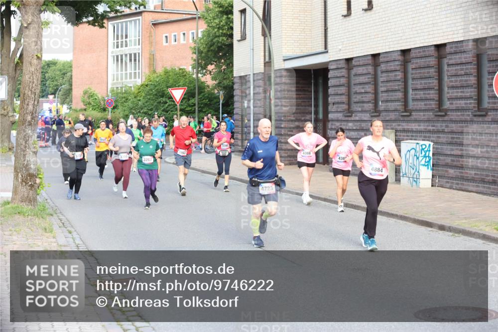 12.06.2026 - Holstenköstenlauf Andreas Tolksdorf http://msf.ph/oto/9746222 12.06.2026 19:13:03 Laufen 4727, 3267, 3863, 3395, 4723, 4388, 438, 4884 meine-sportfotos.de