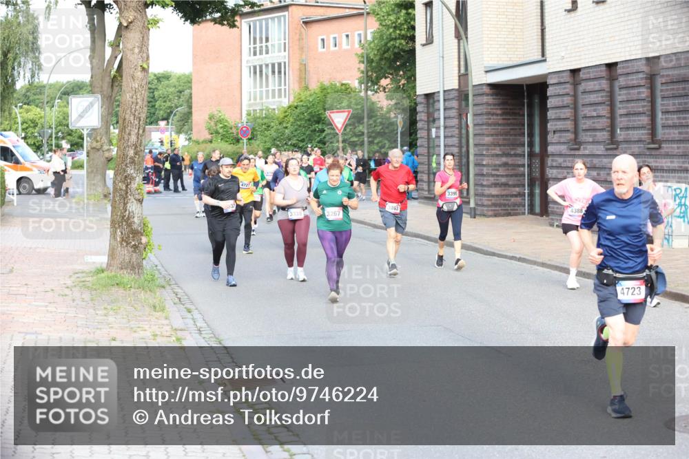 12.06.2026 - Holstenköstenlauf Andreas Tolksdorf http://msf.ph/oto/9746224 12.06.2026 19:13:04 Laufen 537, 4727, 3863, 3338, 3267, 3395, 4388, 4723 meine-sportfotos.de