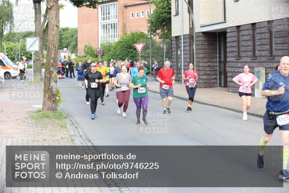 12.06.2026 - Holstenköstenlauf Andreas Tolksdorf http://msf.ph/oto/9746225 12.06.2026 19:13:04 Laufen 3337, 3863, 3338, 3267, 3395, 4388, 4723 meine-sportfotos.de