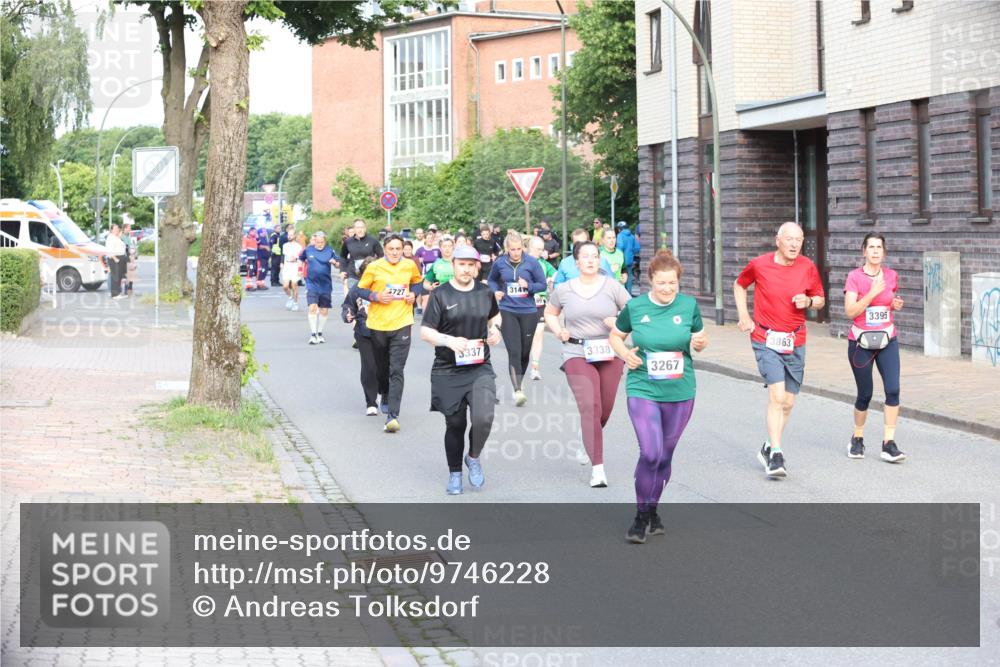 12.06.2026 - Holstenköstenlauf Andreas Tolksdorf http://msf.ph/oto/9746228 12.06.2026 19:13:06 Laufen 2727, 3337, 314, 3338, 3267, 3863, 3395 meine-sportfotos.de
