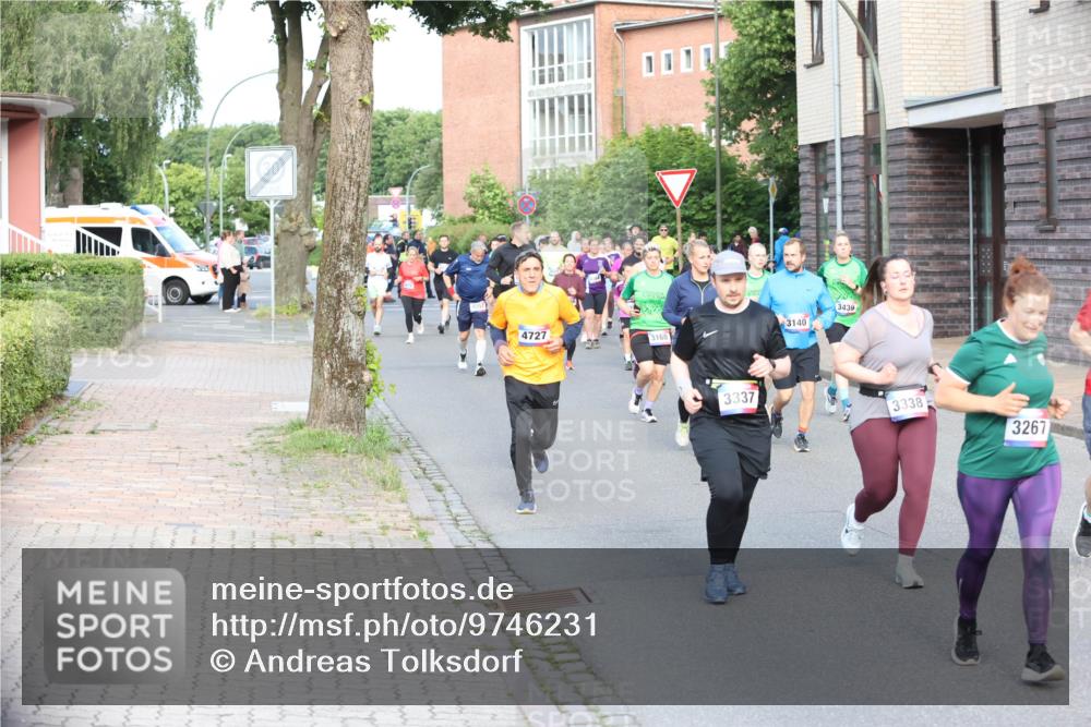 12.06.2026 - Holstenköstenlauf Andreas Tolksdorf http://msf.ph/oto/9746231 12.06.2026 19:13:07 Laufen 4727, 3168, 3337, 3140, 3439, 3338, 3267 meine-sportfotos.de